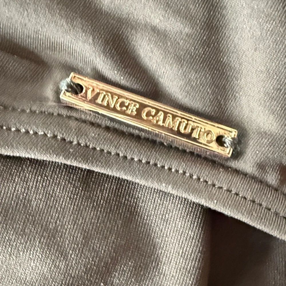 Vince Camuto Plunge One-Piece Swimsuit Womens 10 - Picture 7 of 8